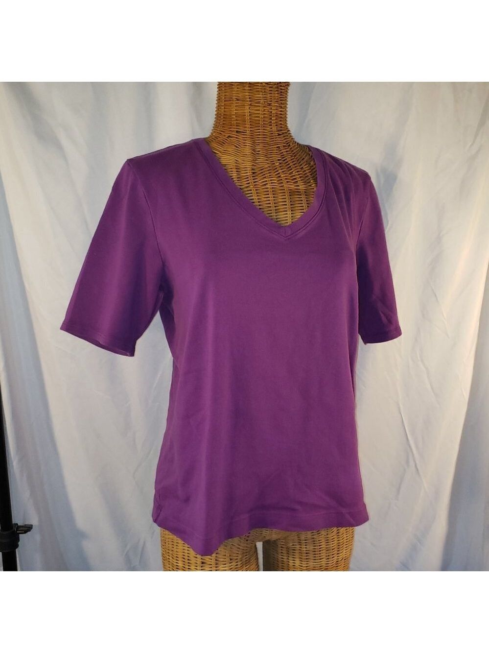 Chico's Women's  Short Sleeve V-Neck Top Purple Size 2
